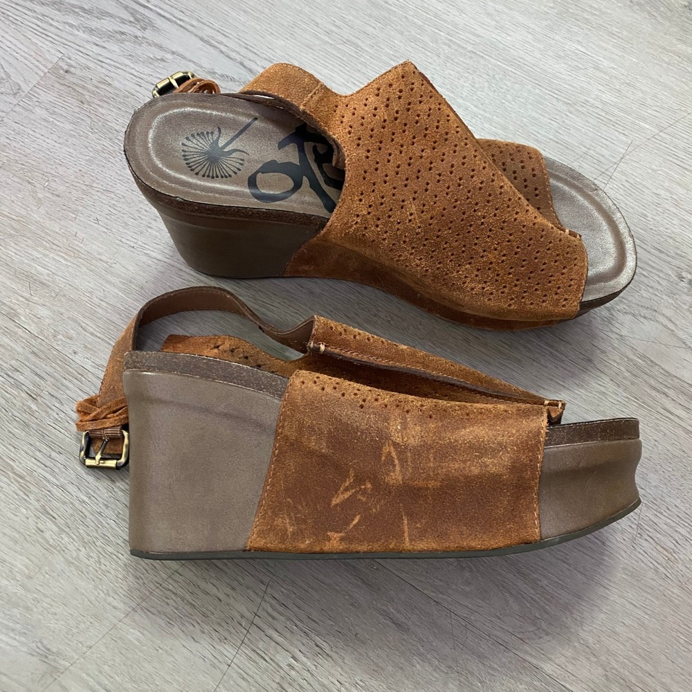 OTBT Jaunt Wedge Sandals Women 9M Cognac Brown Perforated Suede Platform Boho